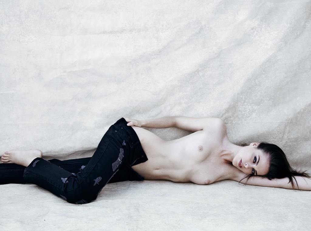 Maxine Schiff Nuda 07