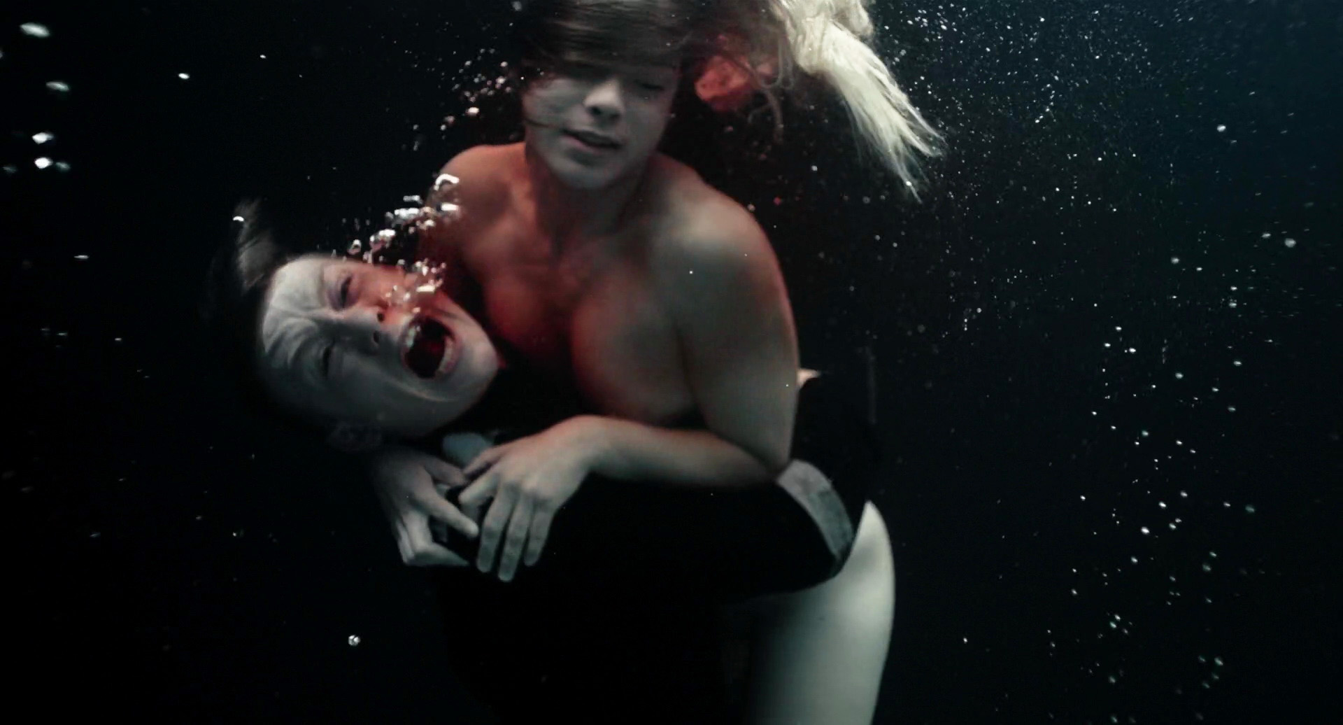 Gemita-Samarra-Nude-1