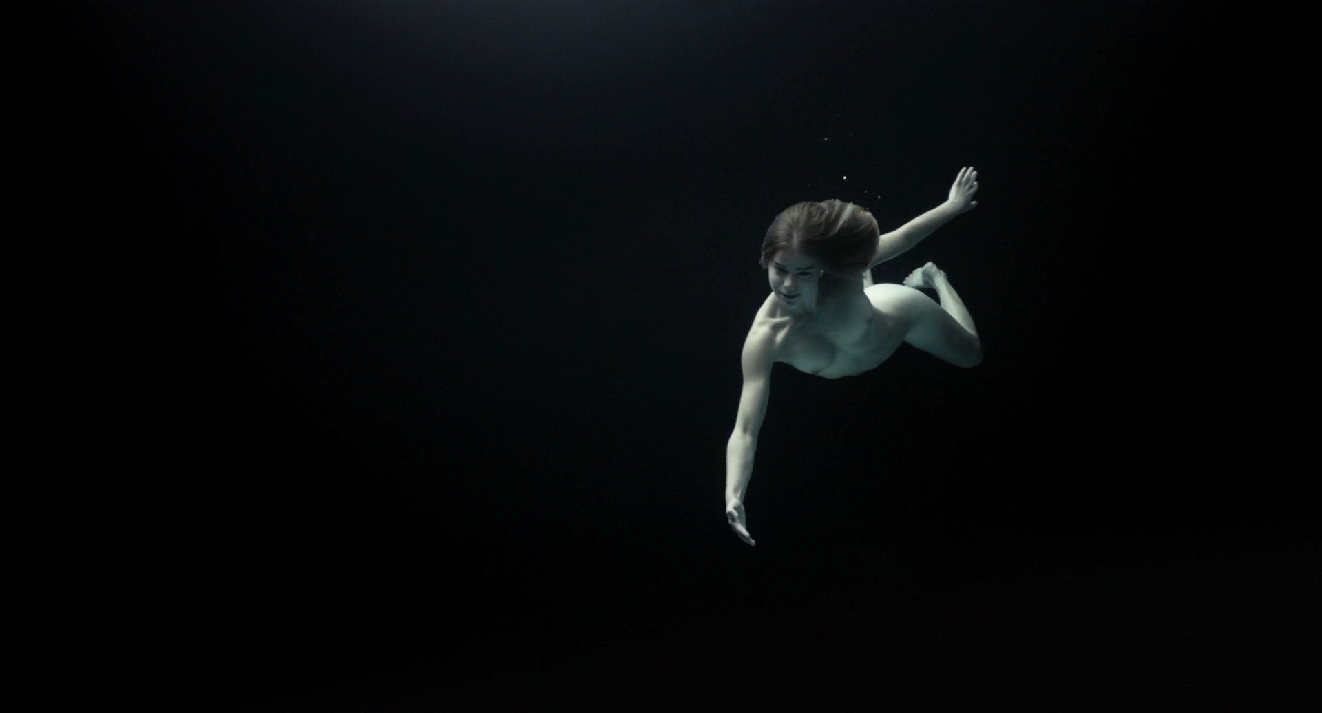 Gemita-Samarra-Nude-8