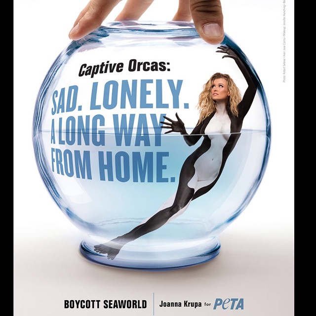 Joanna-Krupa-Body-Paint-7