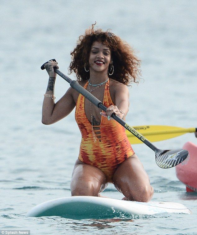 Rihanna-in-a-Swimsuit-18