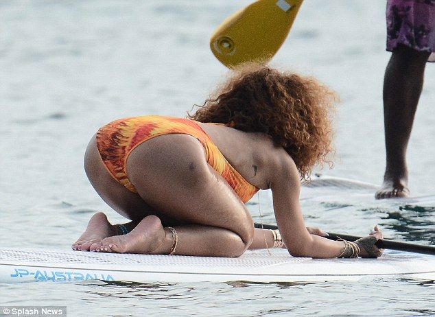 Rihanna-in-a-Swimsuit-20