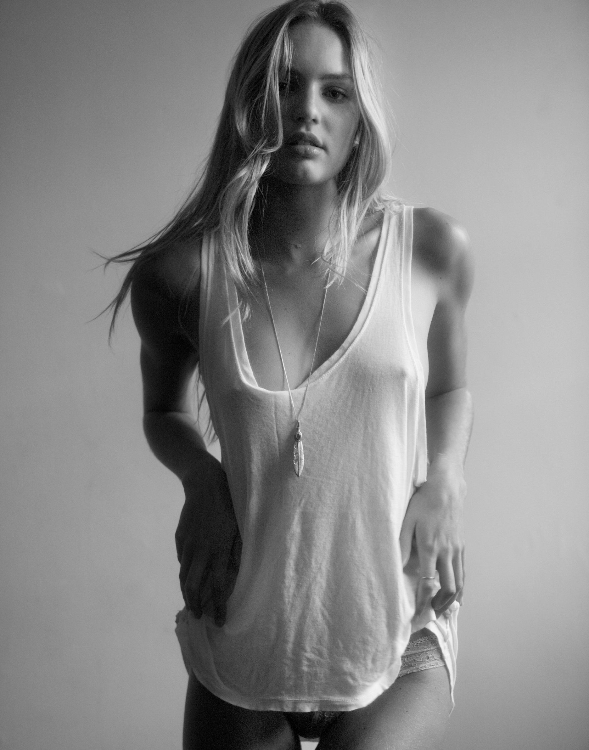 Candice-Swanepoel-Topless-Photos-4