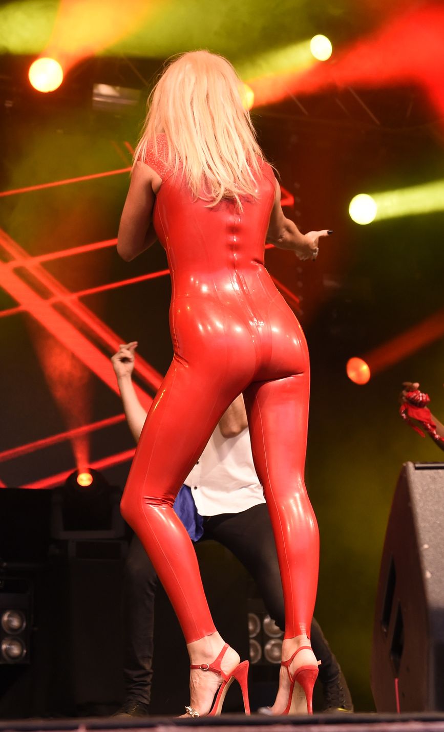 Sarah-Harding-Sexy-56