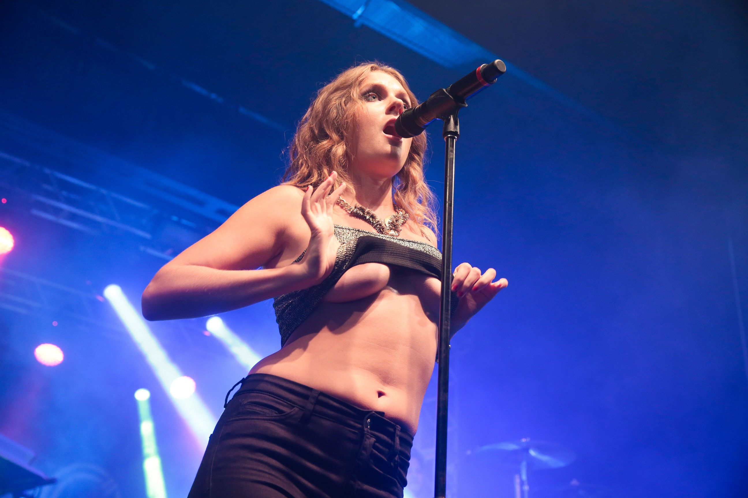Tove-Lo-Tits-6