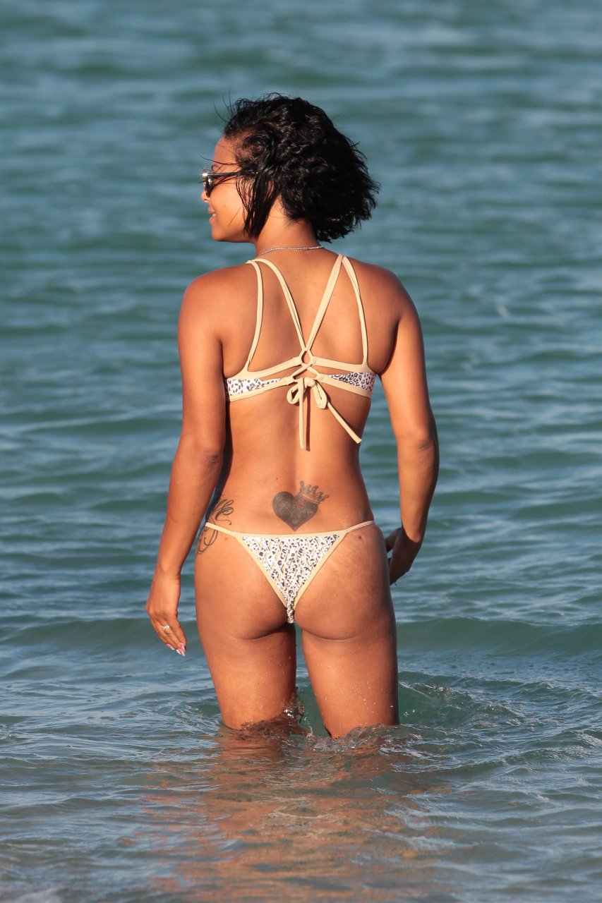 Christina-Milian-in-a-Bikini-10