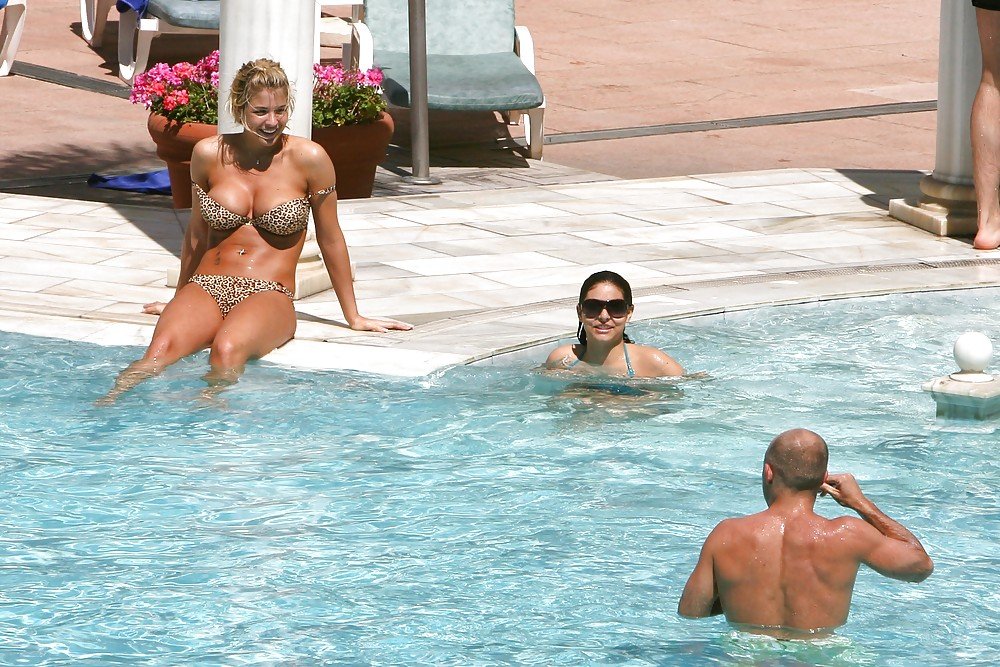 Gemma-Atkinson-and-Roxanne-Pallett-Sexy-2