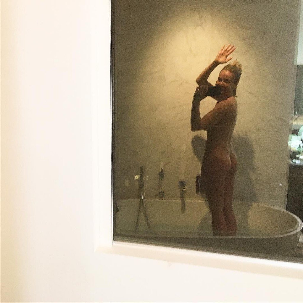 Chelsea-Handler-Nude