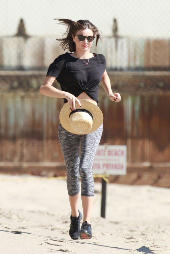 Miranda-Kerr-Braless-9