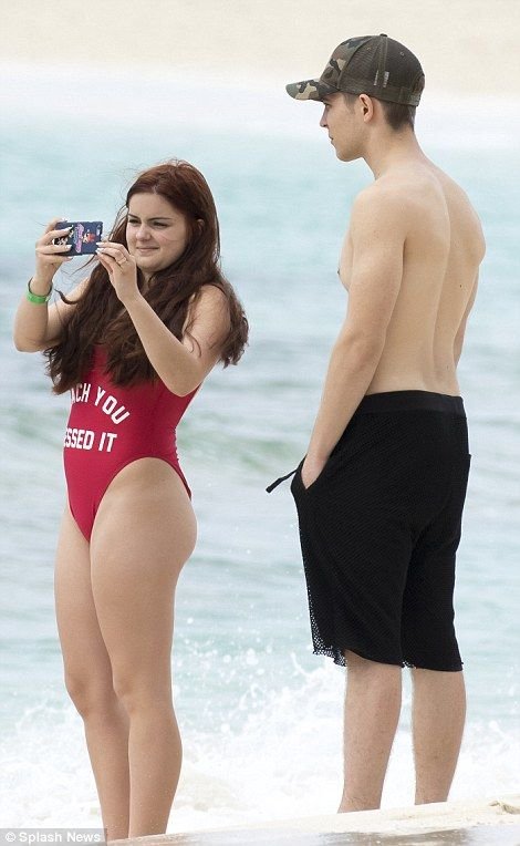 Ariel Winter Sexy 8