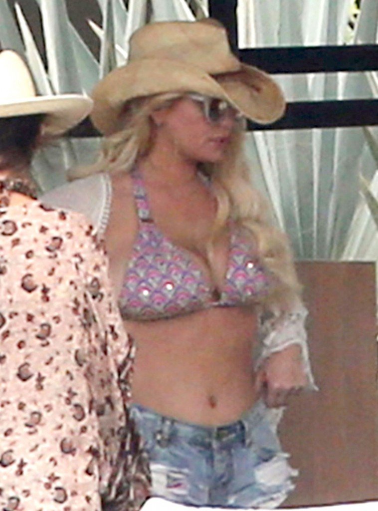 Jessica Simpson Sexy 55