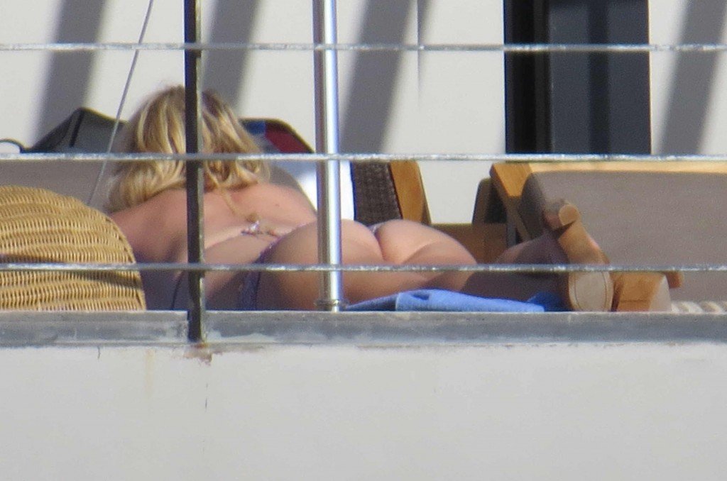 Jessica Simpson Sexy 7