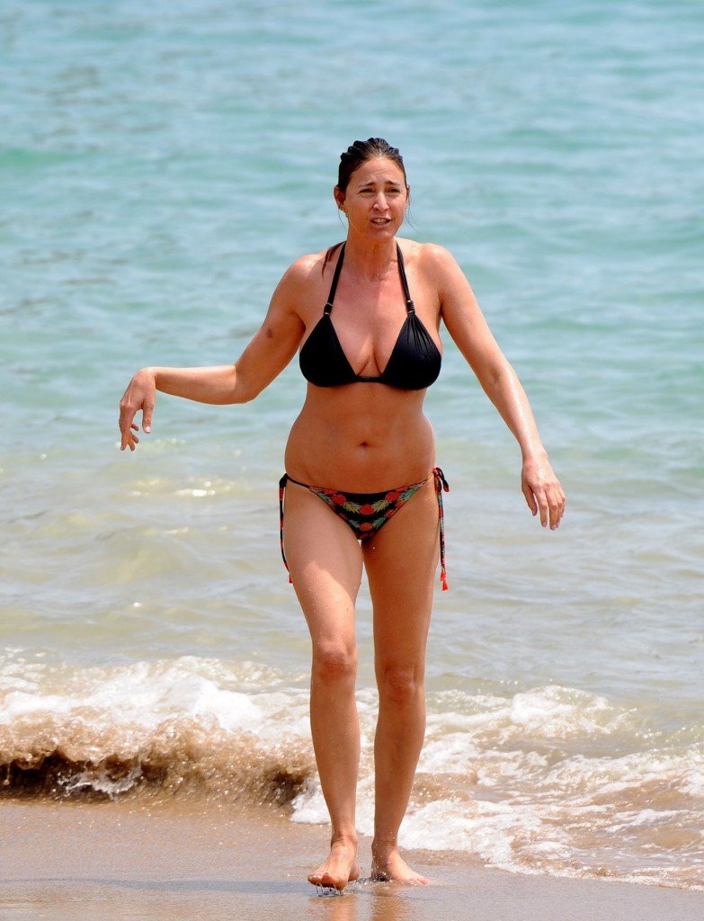 Lisa Snowdon Sexy & Topless 29