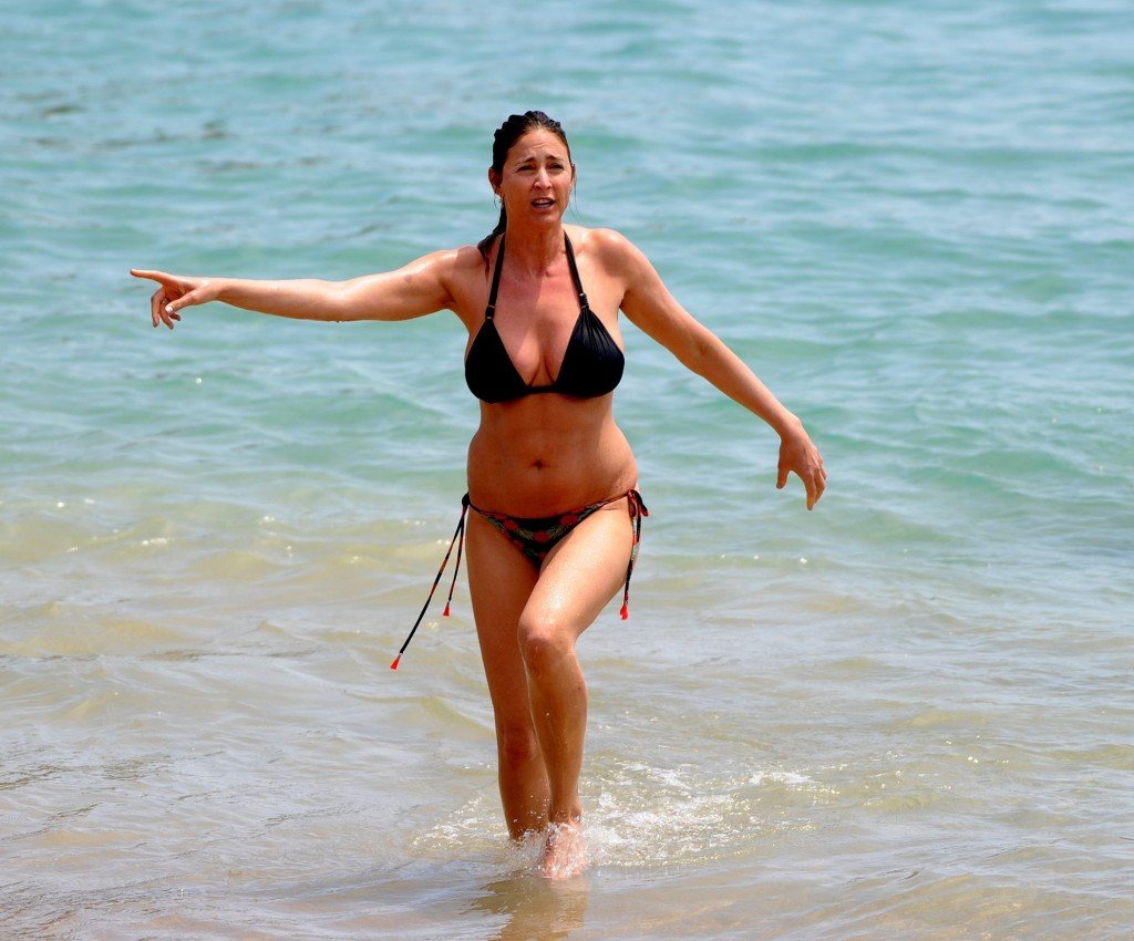Lisa Snowdon Sexy & Topless 30