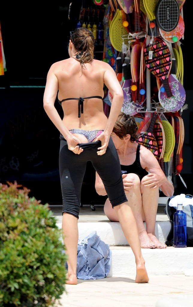 Lisa Snowdon Sexy & Topless 9