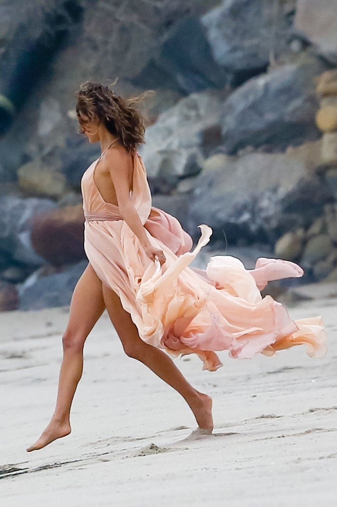 Alessandra Ambrosio Sexy 9