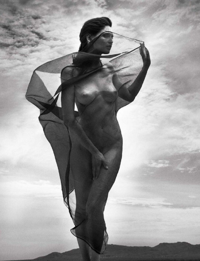 Bianca Balti Nude & Sexy 5