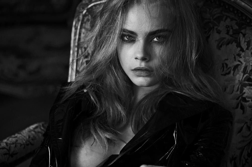 Cara Delevingne Topless & Sexy 9