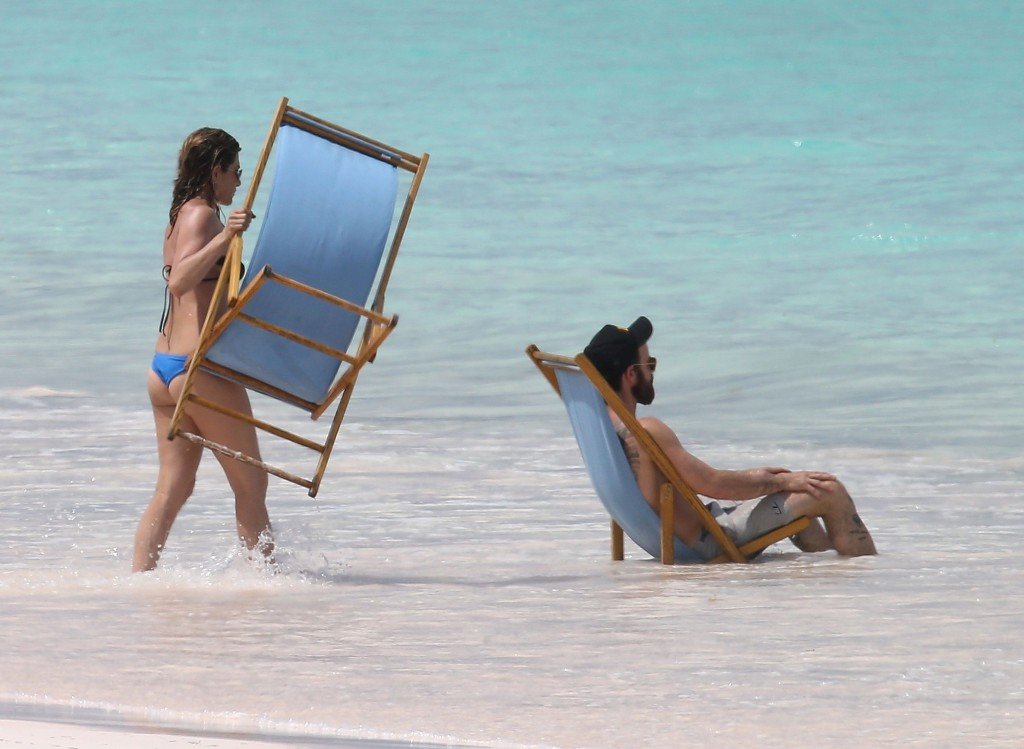 Jennifer Aniston in a Bikini 41