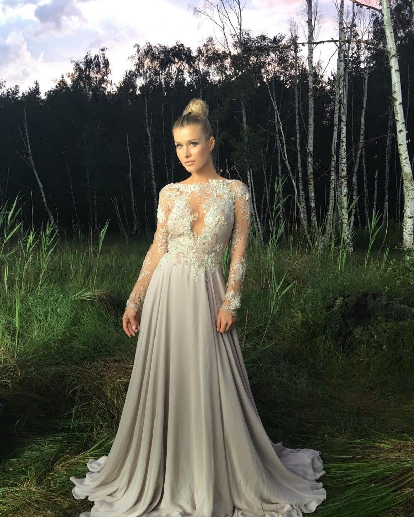 Joanna Krupa Nude & Sexy 1