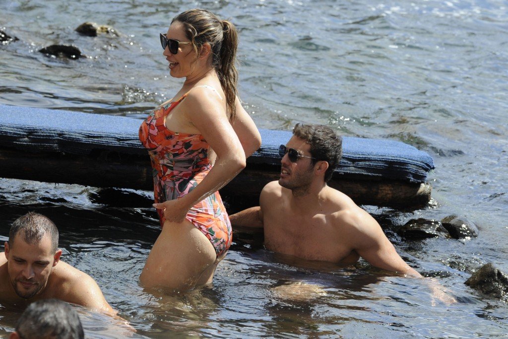 Kelly Brook Sexy 49