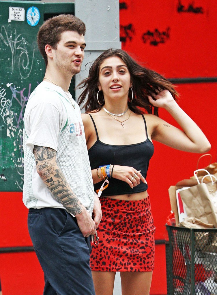 Lourdes Leon Pokies 6