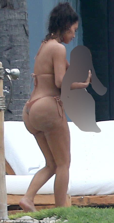 Kim Kardashian Sexy 6