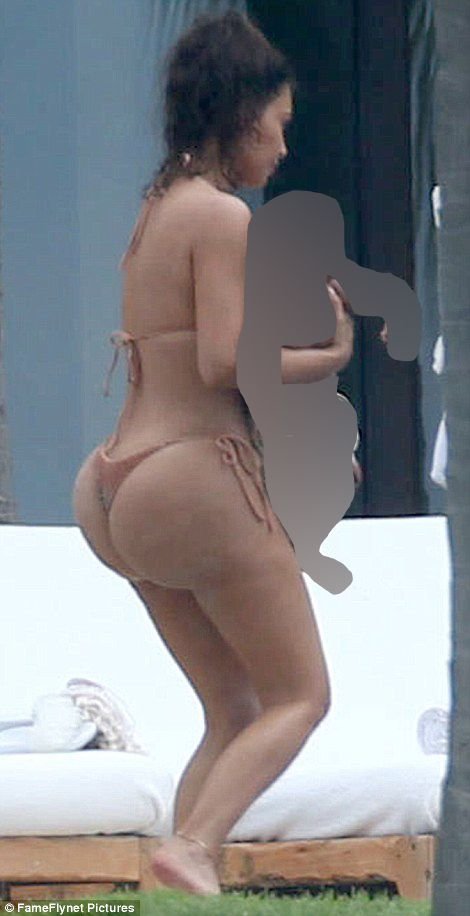 Kim Kardashian Sexy 8