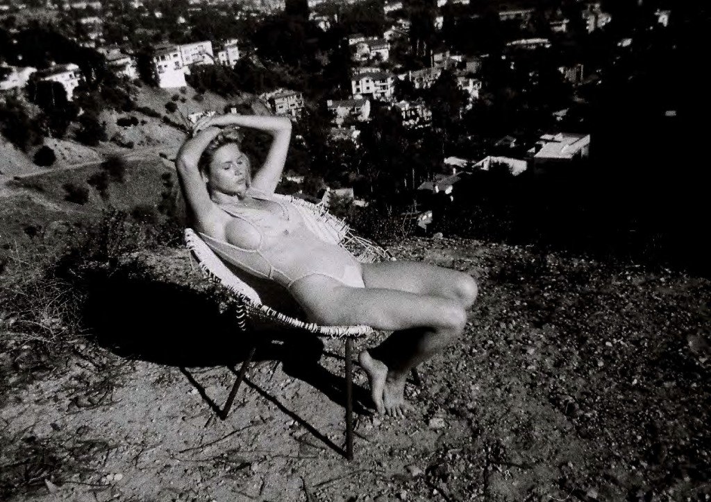 Elle Brittain Sexy Topless-16