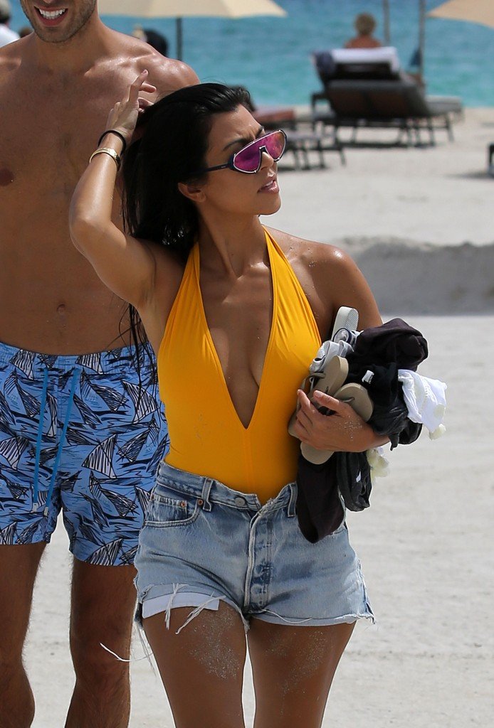 Kourtney Kardashian Sexy 7