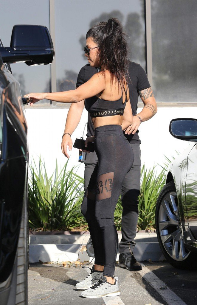 Kourtney Kardashian Sexy-9