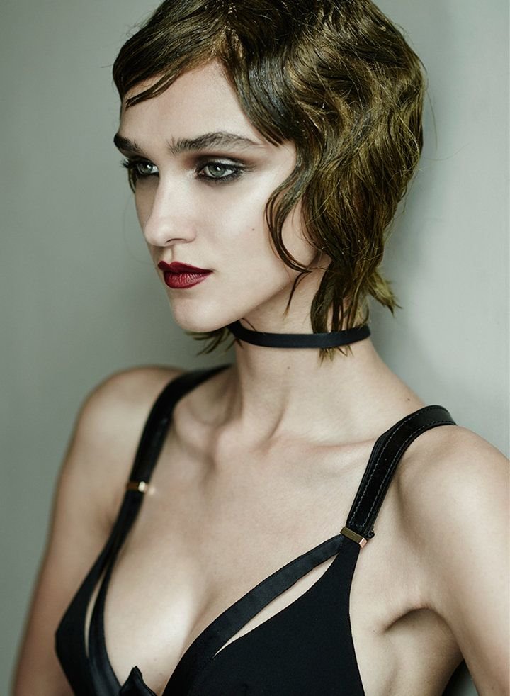 Paula Bulczynska Topless & Sexy 3