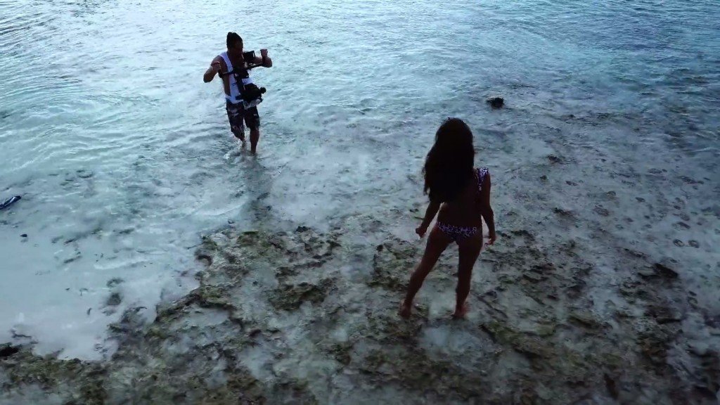 Alessandra Ambrosio Nude & Sexy 2 7 thefappening.so