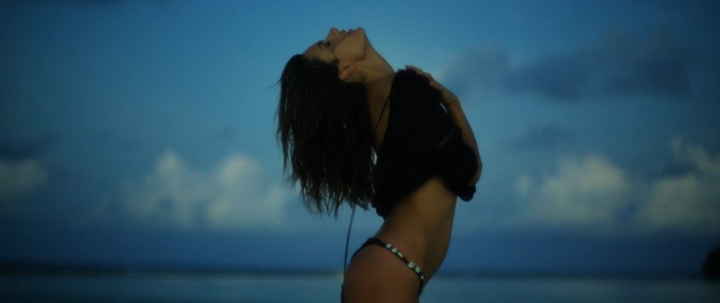 Alessandra Ambrosio Sexy & Topless 2 1 thefappening.so