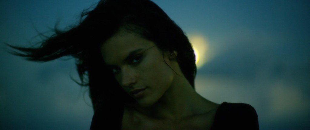 Alessandra Ambrosio Sexy & Topless 2 27 thefappening.so