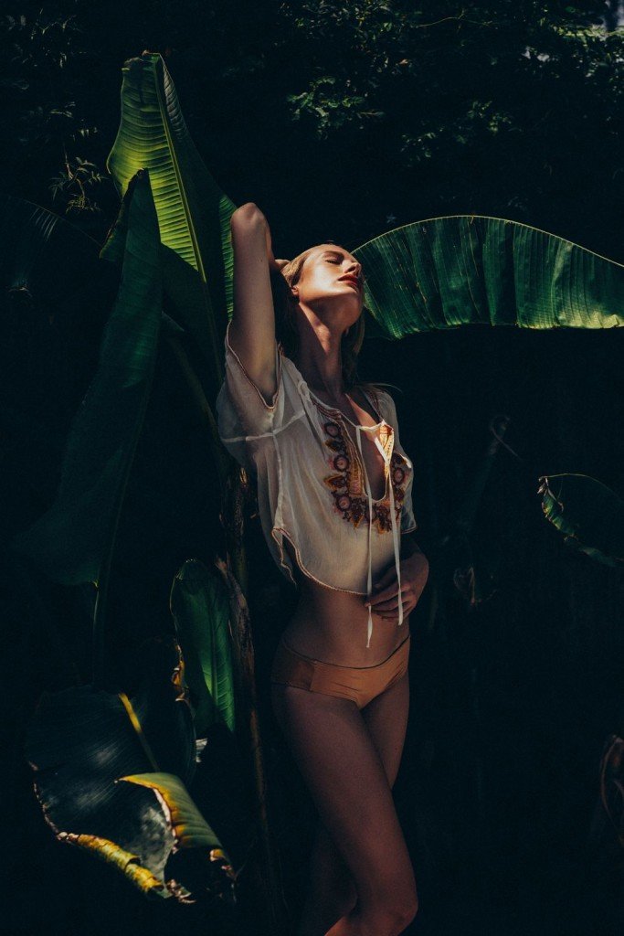 Alice Cornish Sexy & Topless 4