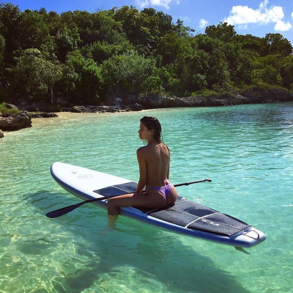 Sara Sampaio, Toni Garrn Sexy & Topless 5 thefappening.so