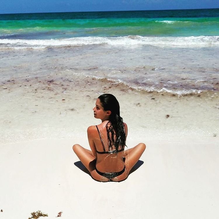 Sara Sampaio, Toni Garrn Sexy & Topless 8 thefappening.so