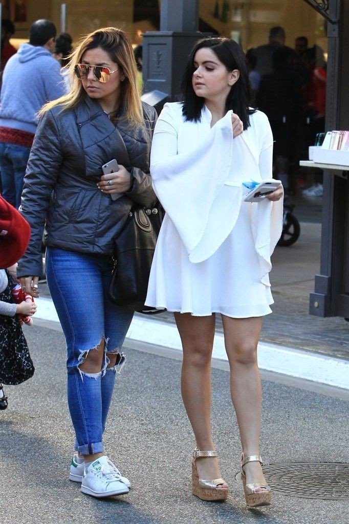 Ariel Winter Cleavage 9