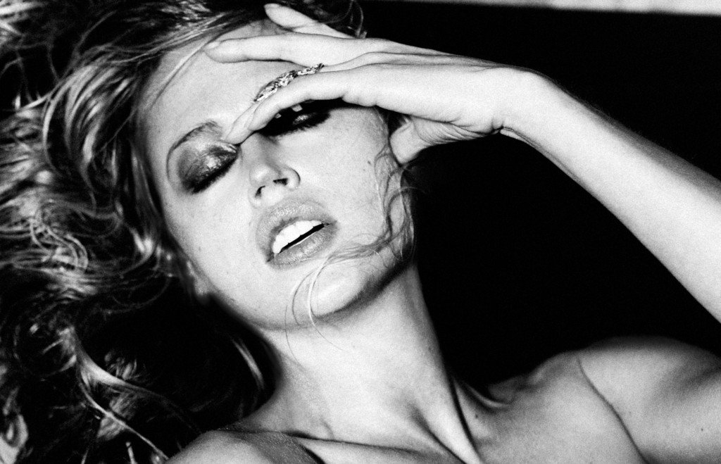 Estella Warren Trasparente & Sexy thefappening.so 4