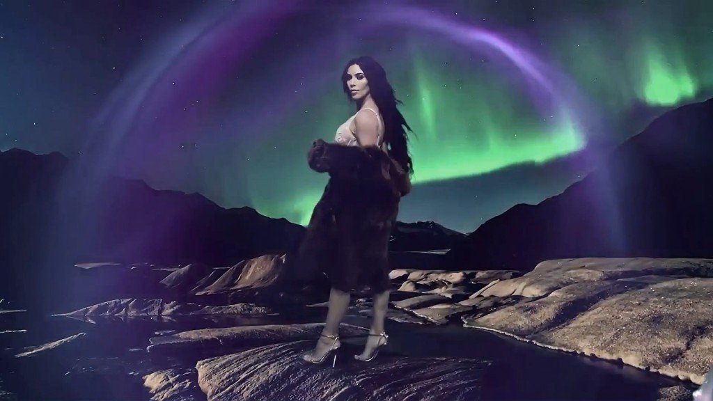 Kim Kardashian Sexy 1