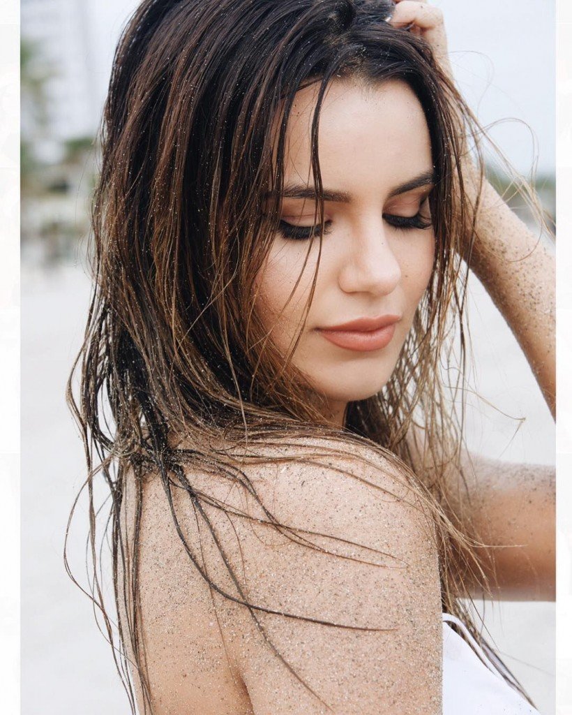 Madison Reed e Victoria Justice Sexy 4