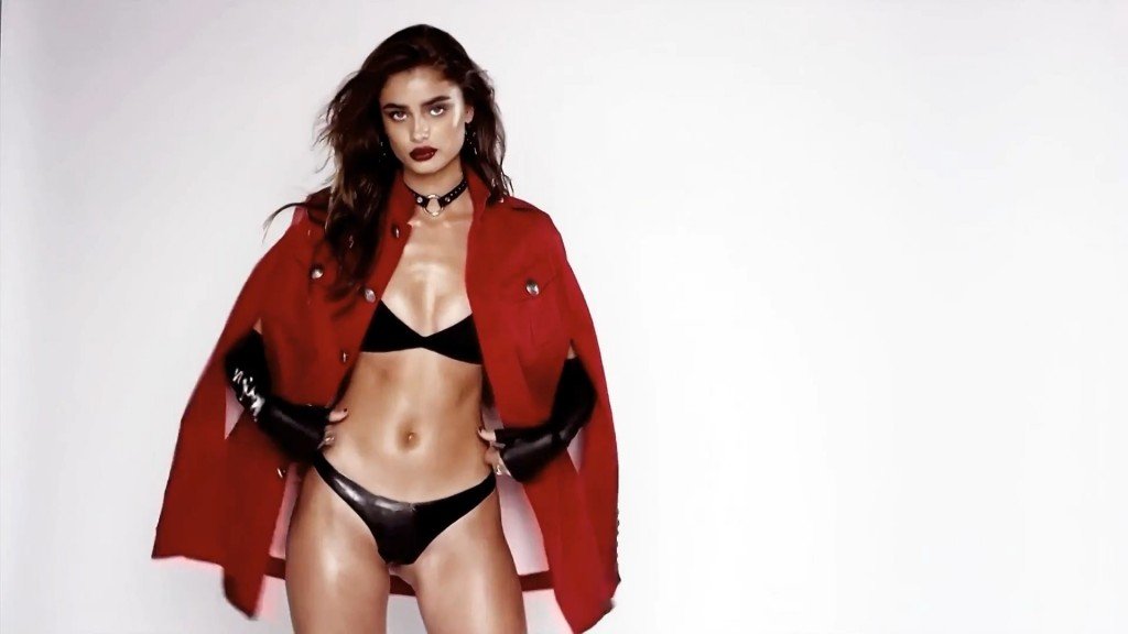 Taylor Hill Sexy 14