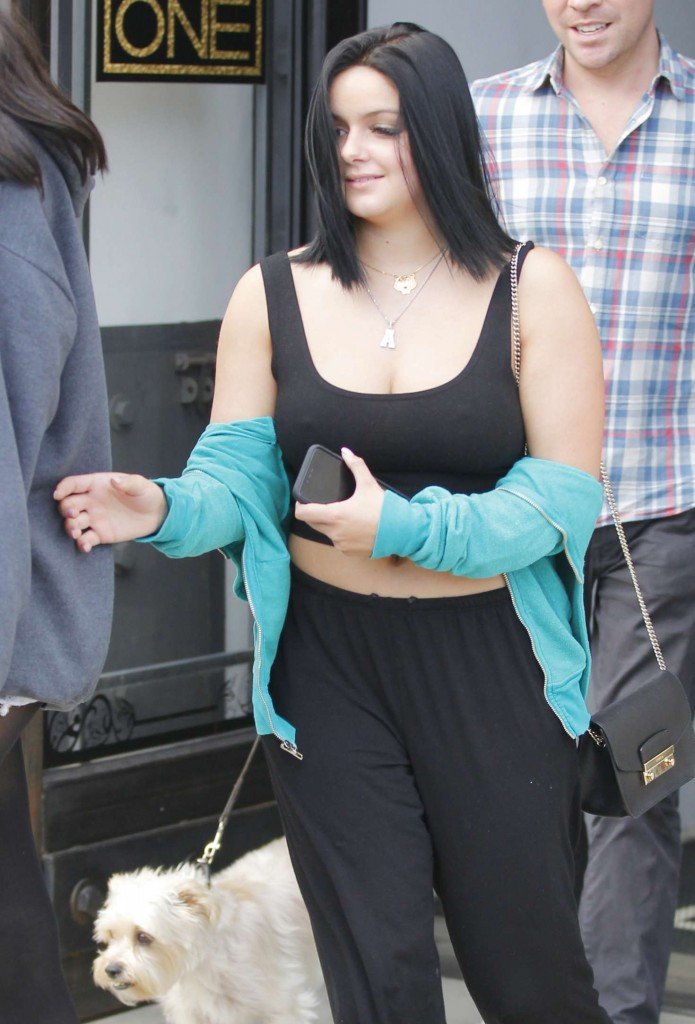 Ariel Winter Pokies 6 thefappening.so