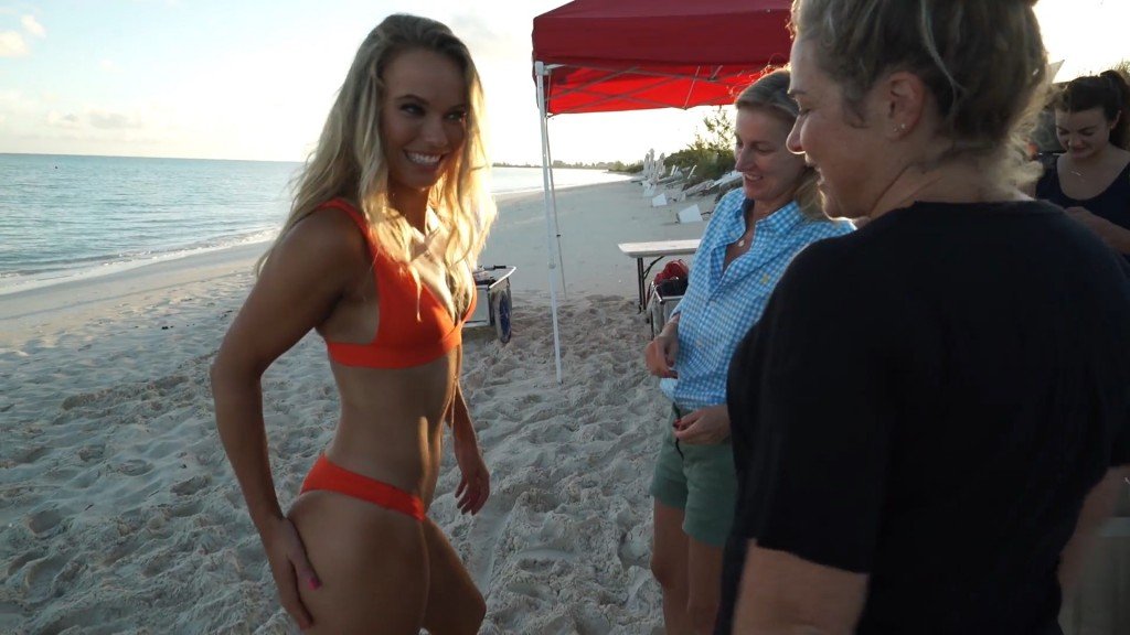 Caroline Wozniacki Sexy Unc 3