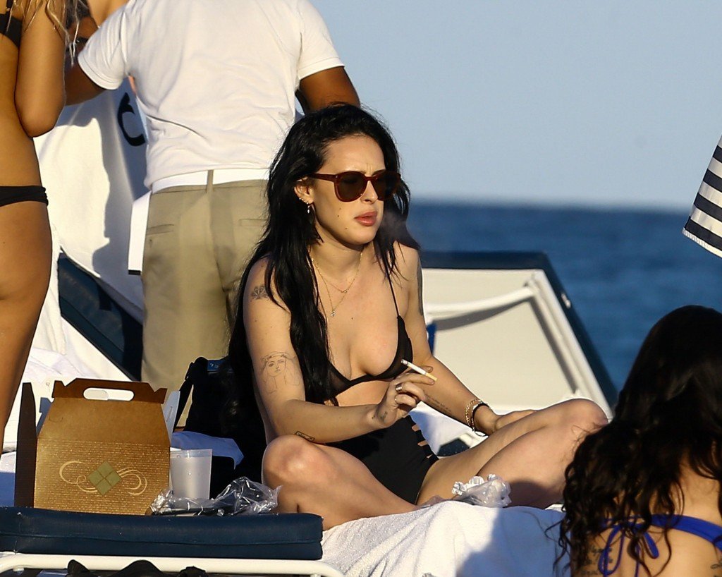 Rumer Willis Sexy 20 thefappening.so