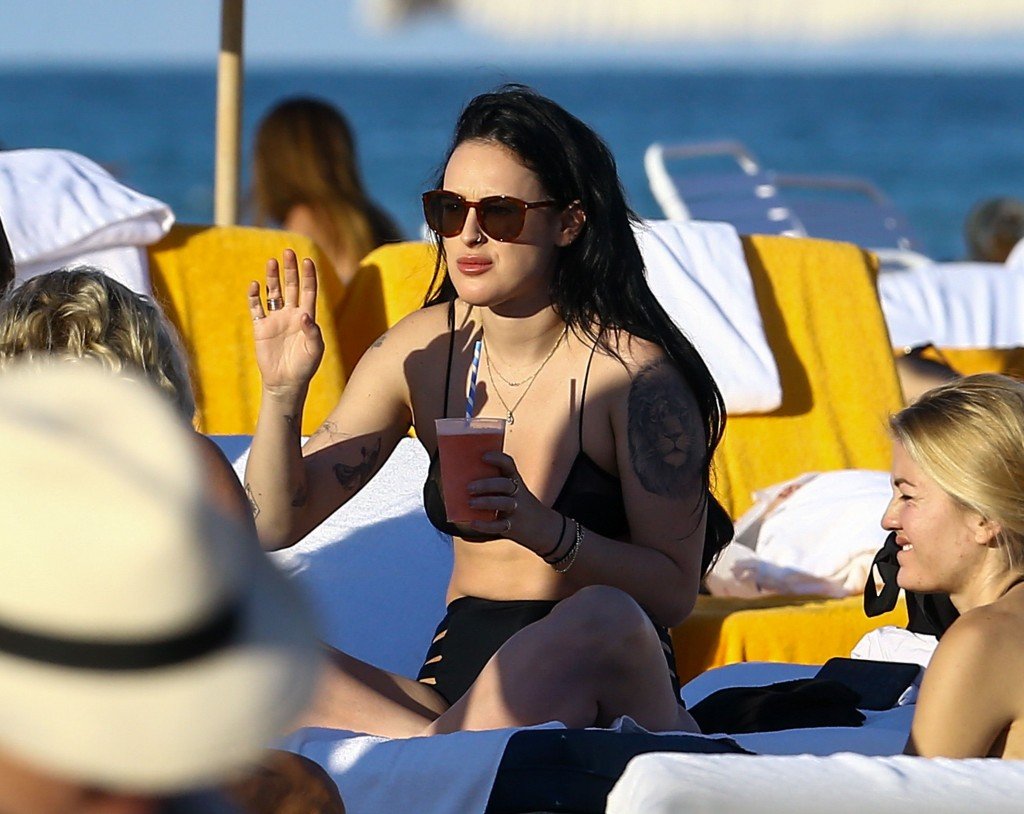 Rumer Willis Sexy 4 thefappening.so