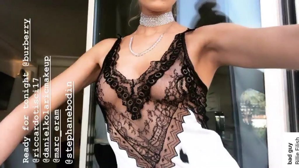 Stella Maxwell Trasparente Nuda